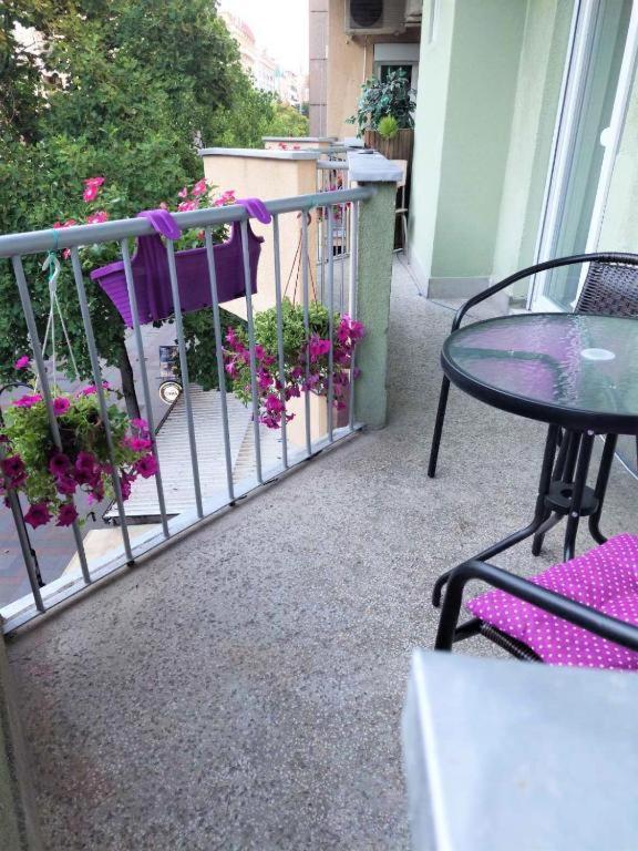 City Lux Square Apartment Skopje Esterno foto
