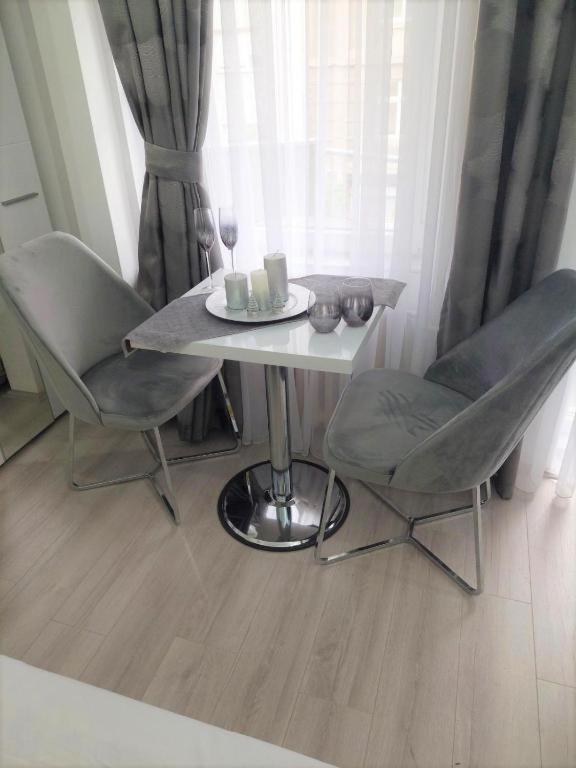 City Lux Square Apartment Skopje Esterno foto